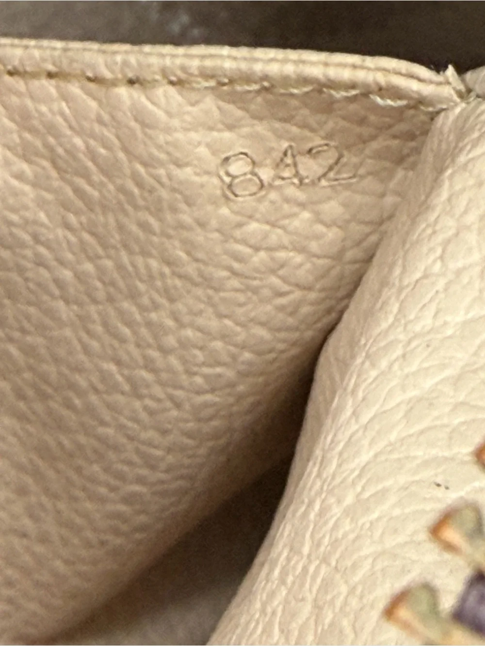 Louis Vuitton Trousse 28 Monogram Toiletry Bag W/Dust Bag Very Good Condition - Picture 11 of 16